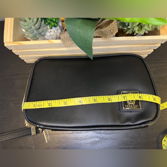 Versace Parfums Black/Gold Toiletry Pouch - Picture 7 of 13